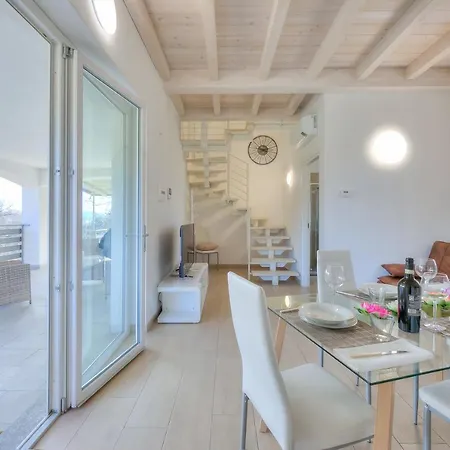 Golden & Sunflower Terrace Апартаменты