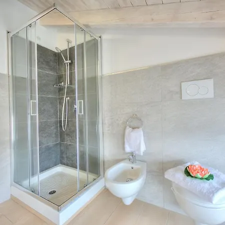 Апартаменты Golden & Sunflower Terrace *